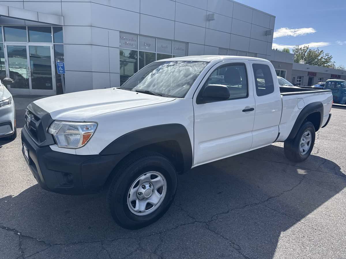 Used 2015 Toyota Tacoma 4x4 Access Cab image 3
