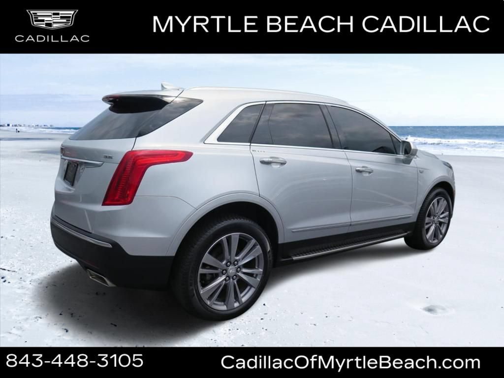 Used 2017 Cadillac XT5 Premium Luxury FWD image 3