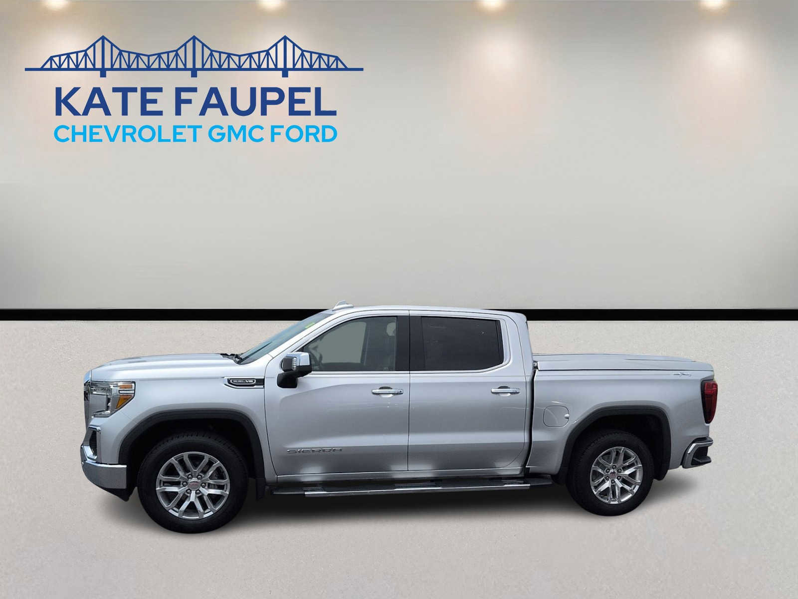 Used 2019 GMC Sierra 1500 SLT w/ SLT Premium Plus Package AWD/4WD image 4