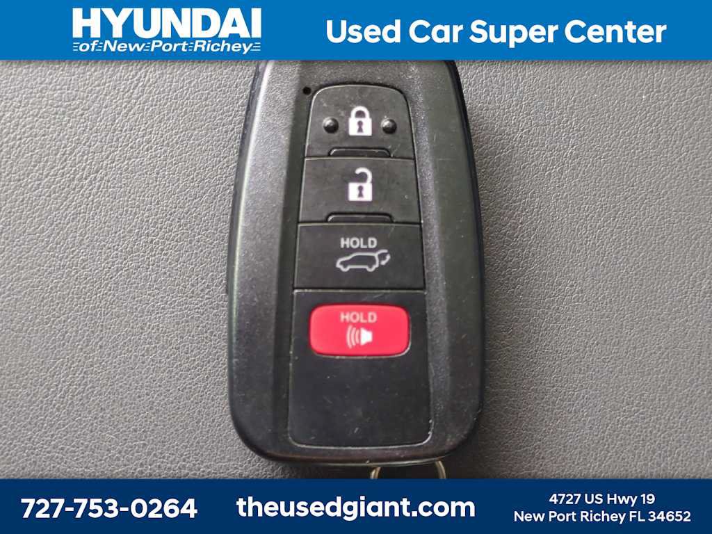 Used 2023 Toyota RAV4 XLE Premium FWD image 33