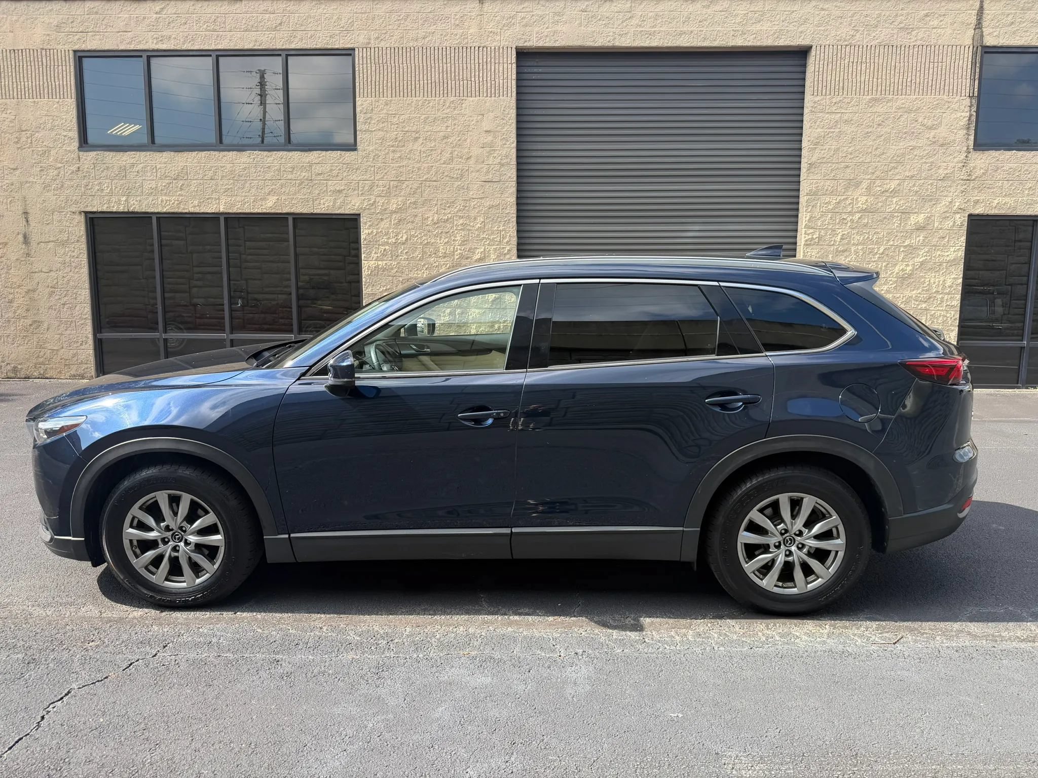 Used 2019 MAZDA CX-9 Touring w/ Touring Premium Package AWD/4WD image 3