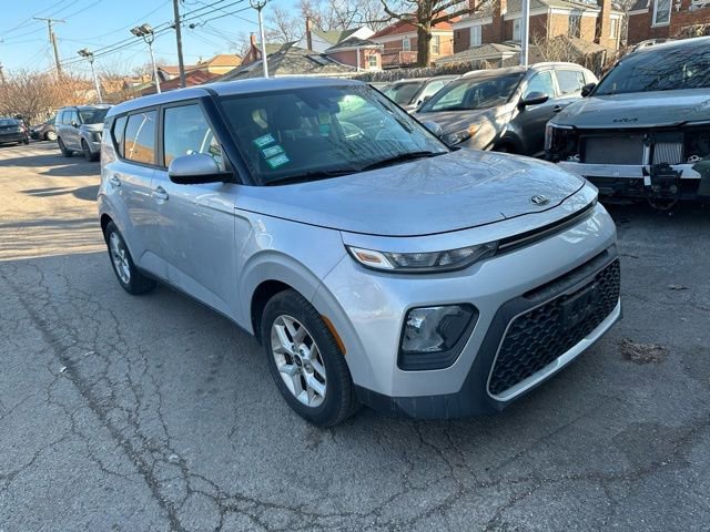 Used 2020 Kia Soul S image 1