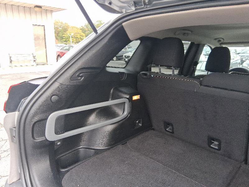 Used 2015 Jeep Cherokee Latitude w/ Cold Weather Group image 34