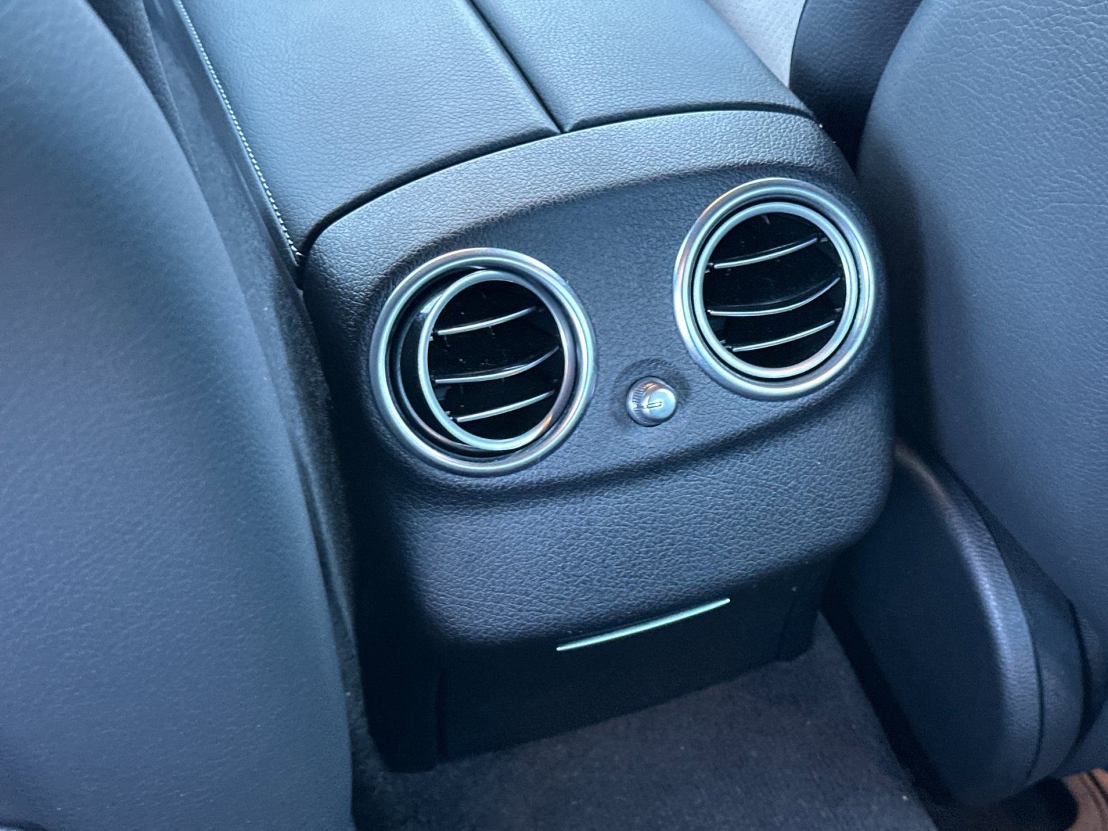 Used 2023 Mercedes-Benz E 450 4MATIC Sedan image 13