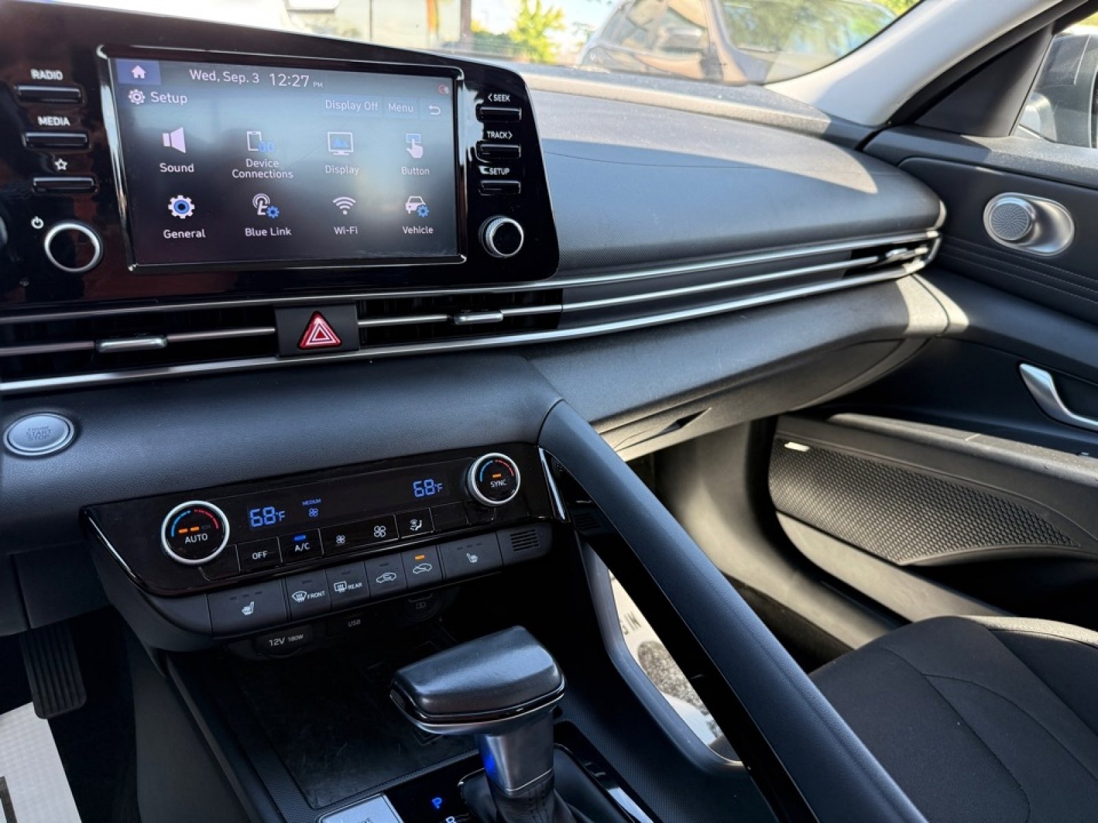 Used 2021 Hyundai Elantra SEL w/ Convenience + Premium Package image 29