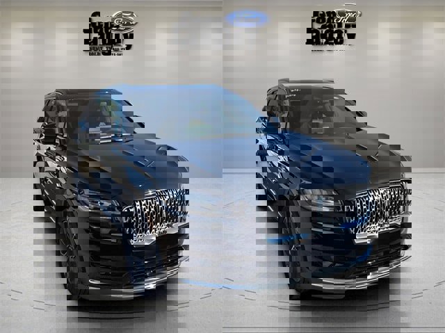 Used 2022 Lincoln Nautilus Reserve image 11