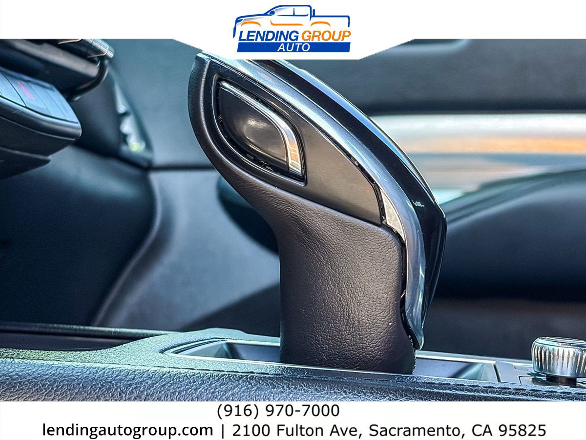 Used 2020 Cadillac XT4 Premium Luxury w/ Cold Weather Package FWD image 21
