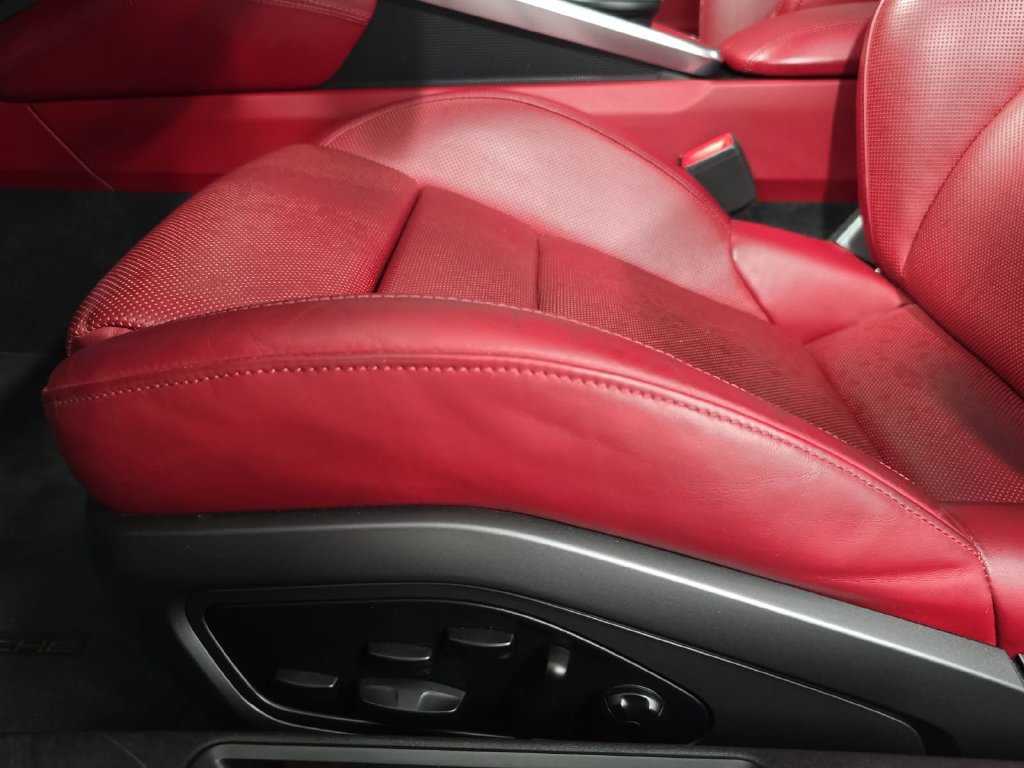 Certified 2021 Porsche 911 Turbo S AWD/4WD image 25