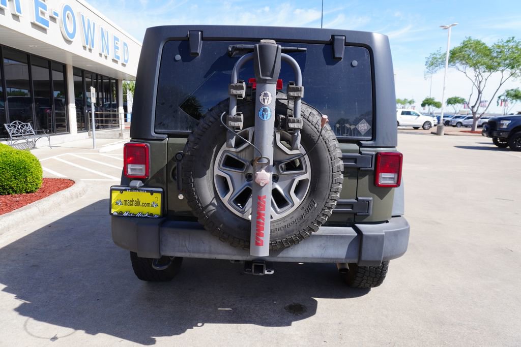 Used 2016 Jeep Wrangler Unlimited Rubicon w/ Connectivity Group image 5