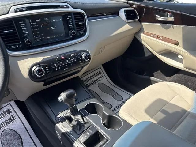 Used 2018 Kia Sorento AWD image 11