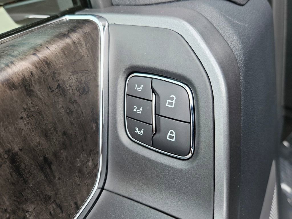 New 2026 Ford F250 Lariat w/ Black Appearance Package image 12