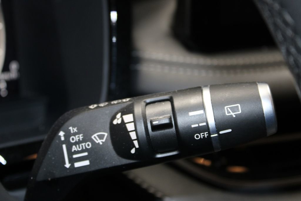 Used 2023 INFINITI QX60 Luxe w/ Cargo Package FWD image 18
