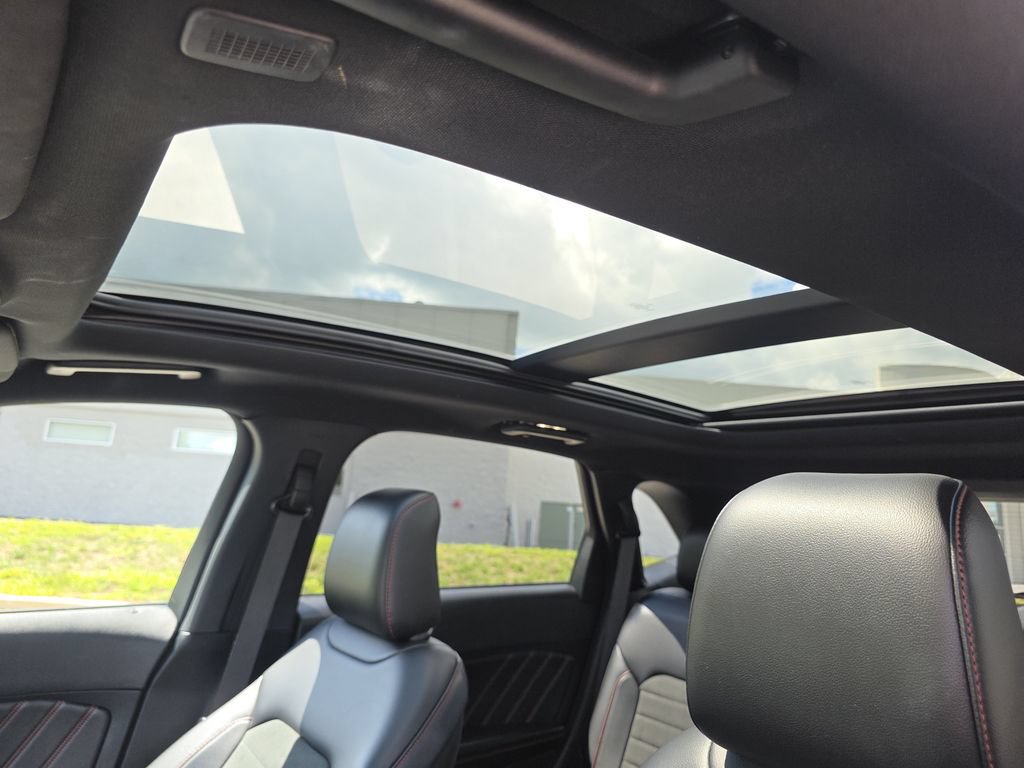Used 2021 Ford Edge ST-Line AWD/4WD image 14