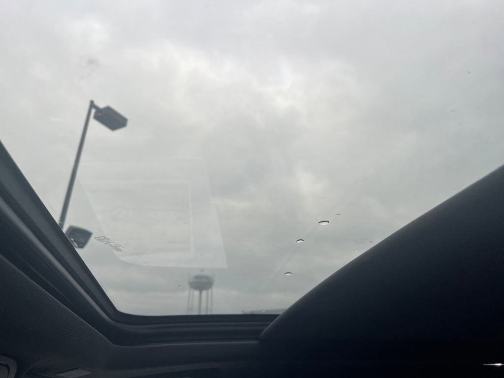 New 2026 Chevrolet Suburban Premier image 18