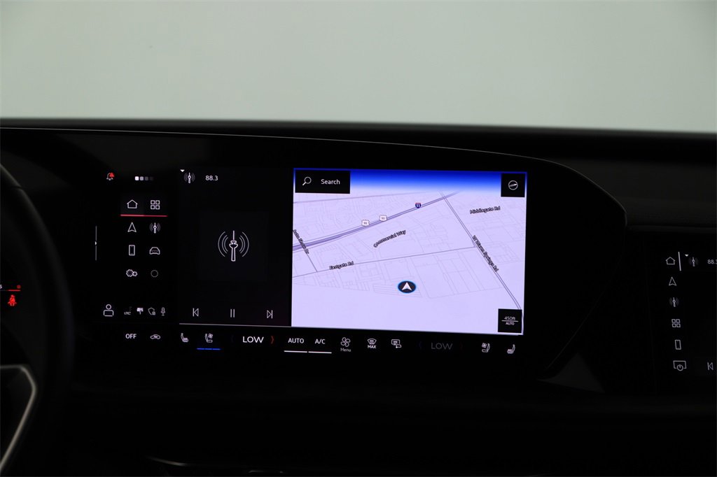 Certified 2025 Audi Q5 Prestige w/ 20" Wheel Package image 19