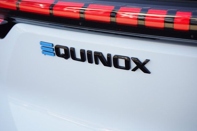New 2025 Chevrolet Equinox EV LT image 11