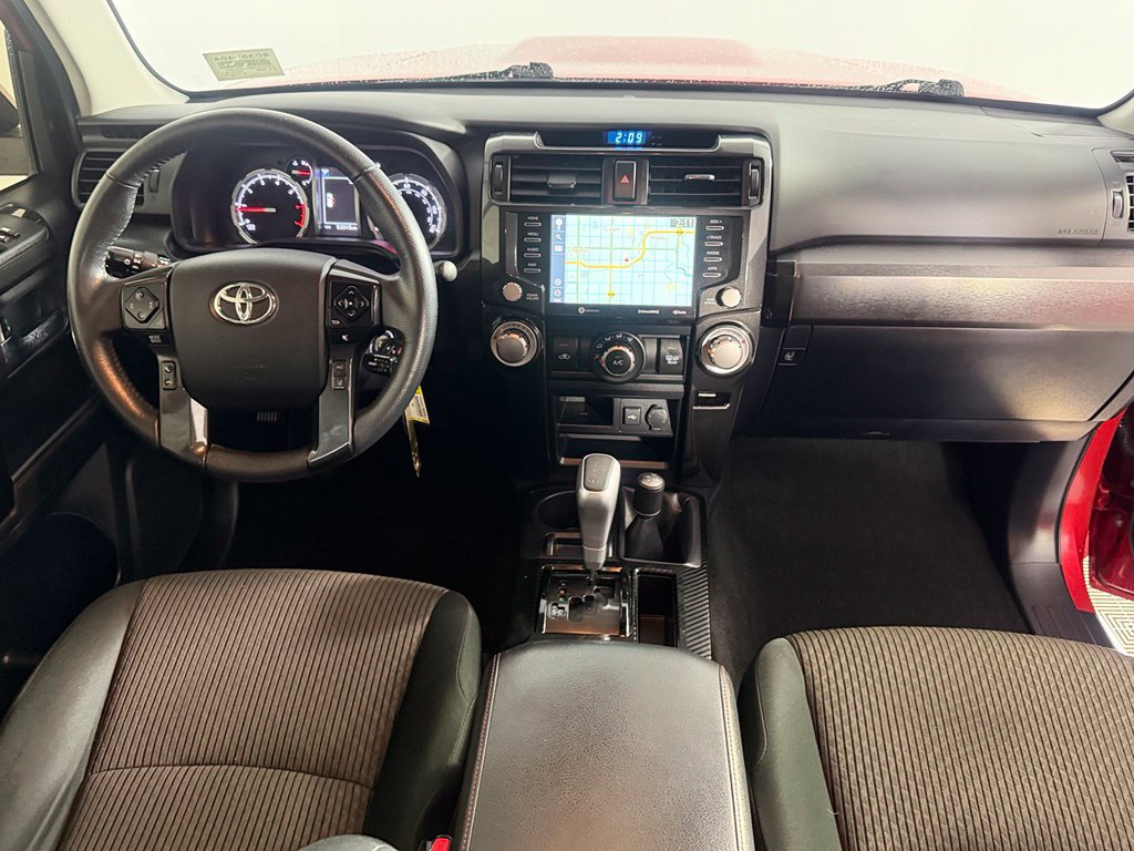 Used 2020 Toyota 4Runner TRD Off-Road AWD/4WD image 11
