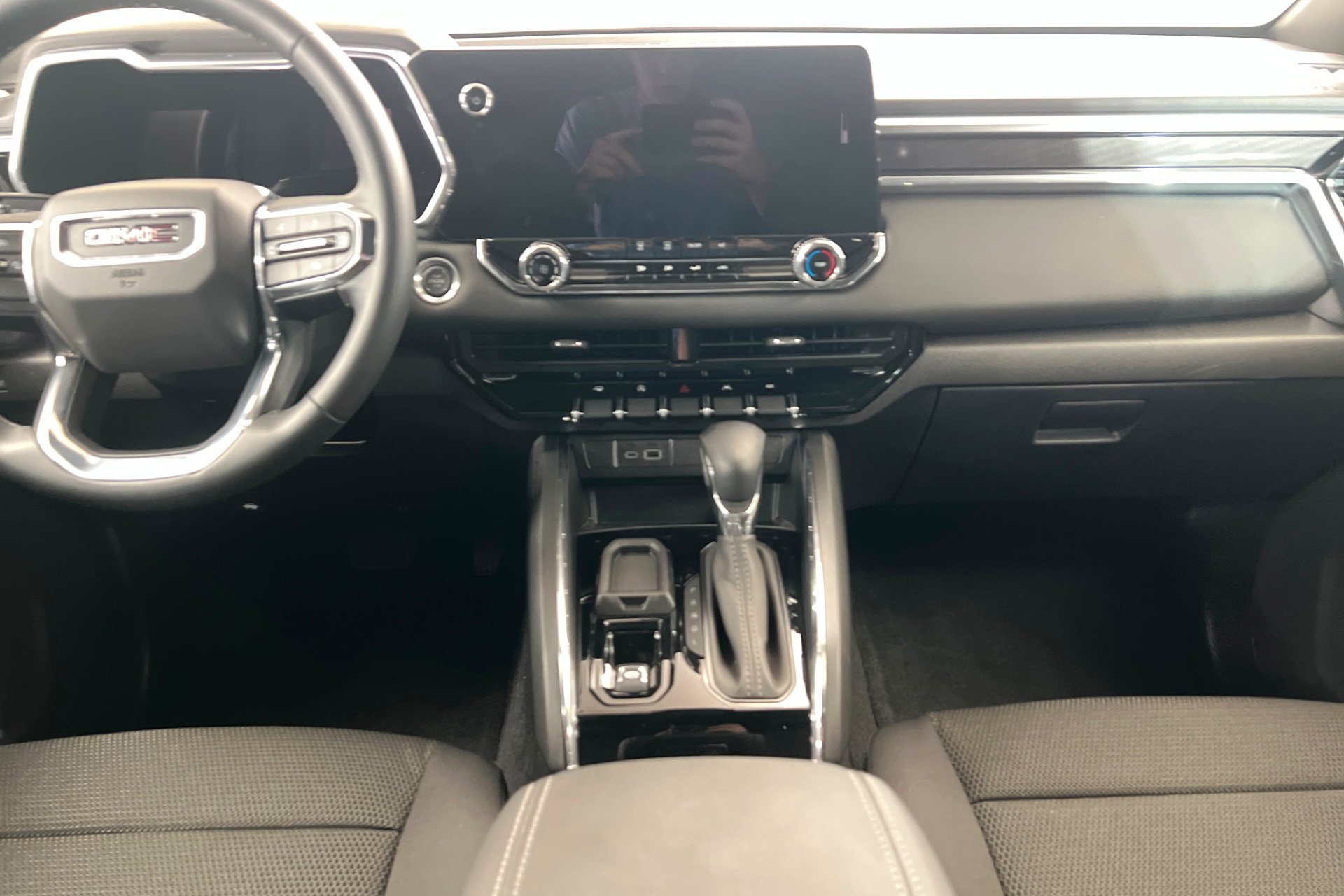 Used 2026 GMC Canyon Elevation RWD image 13