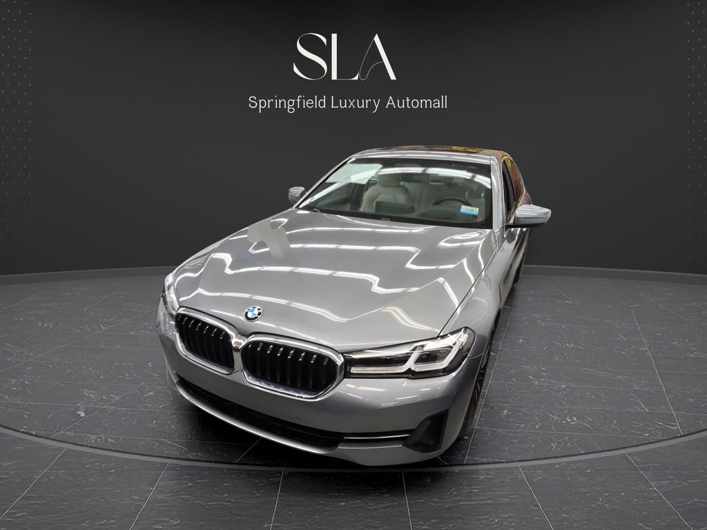 Used 2023 BMW 540i xDrive w/ Executive Package AWD/4WD image 3