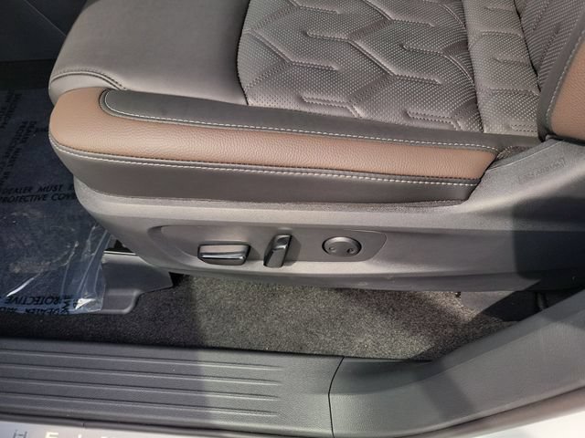 New 2026 Nissan Pathfinder Platinum FWD image 9