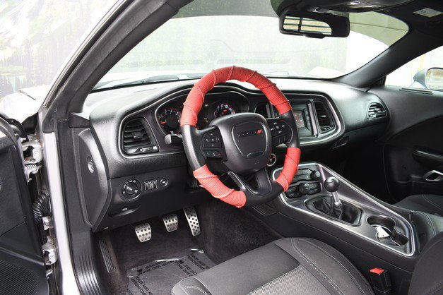 Used 2016 Dodge Challenger R/T w/ Driver Convenience Group image 14