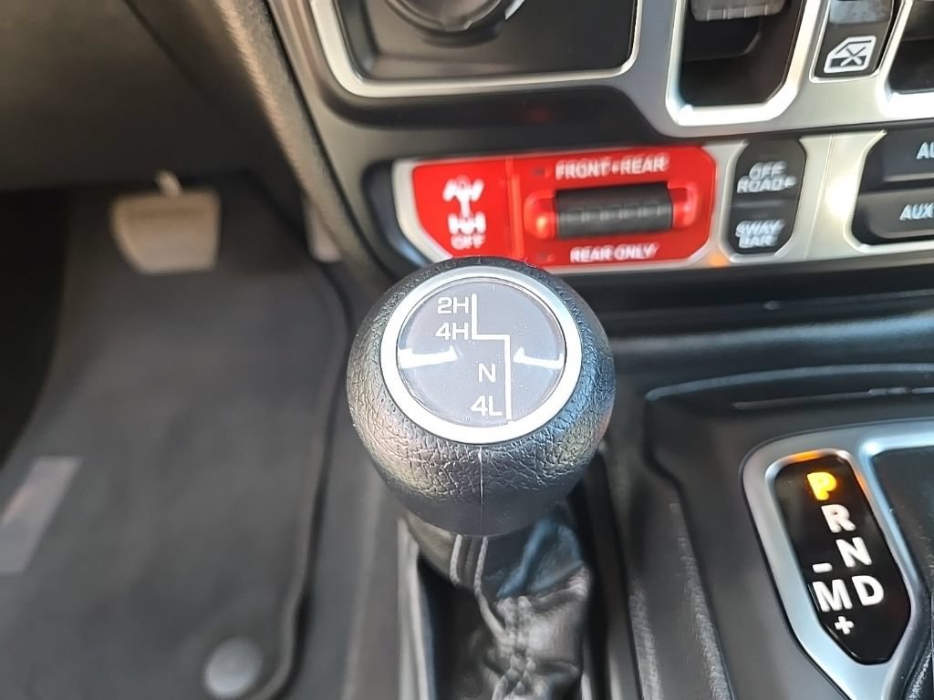 Used 2026 Jeep Wrangler Unlimited Rubicon AWD/4WD image 24