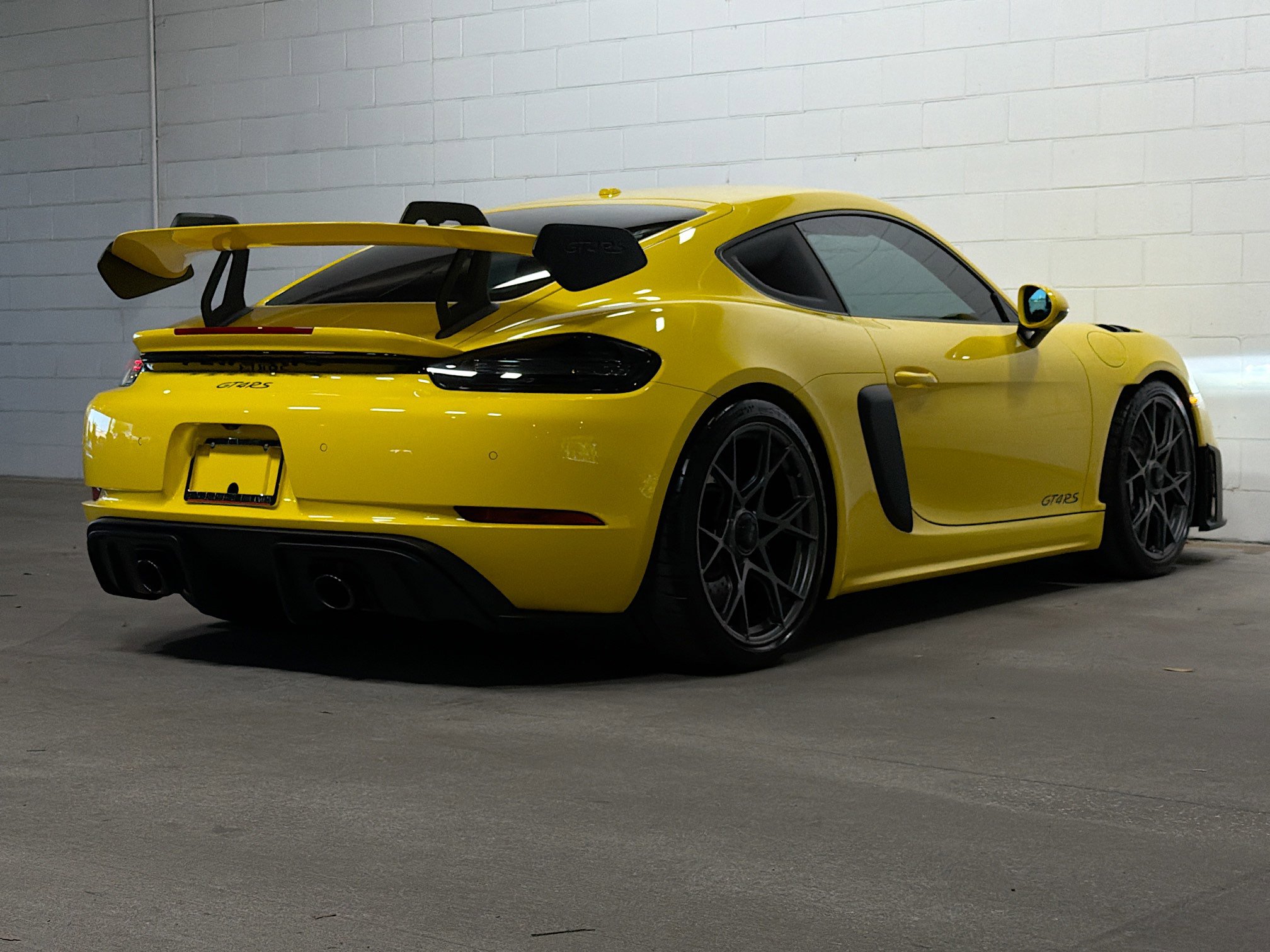 Certified 2025 Porsche 718 Cayman GT4 RS RWD image 7