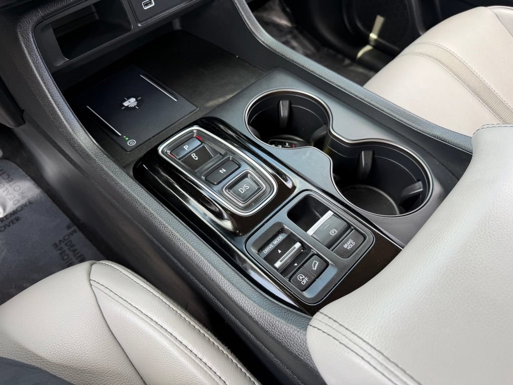Used 2025 Honda Pilot EX-L image 25