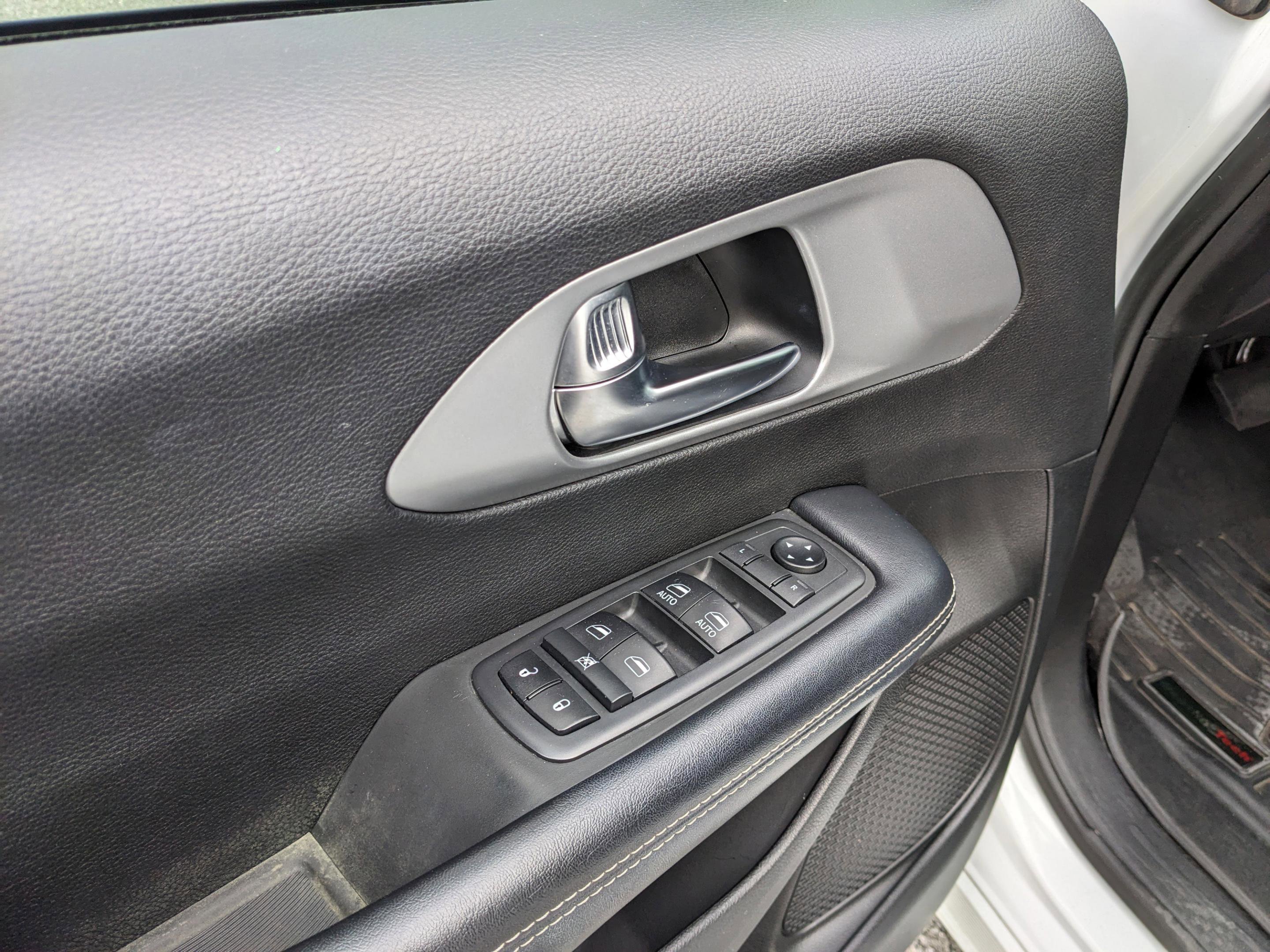 Used 2019 Chrysler Pacifica Touring Plus w/ S Appearance Package image 25