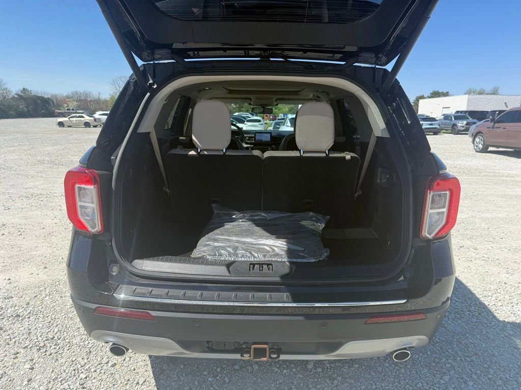 Used 2021 Ford Explorer Limited w/ Equipment Group 301A image 13