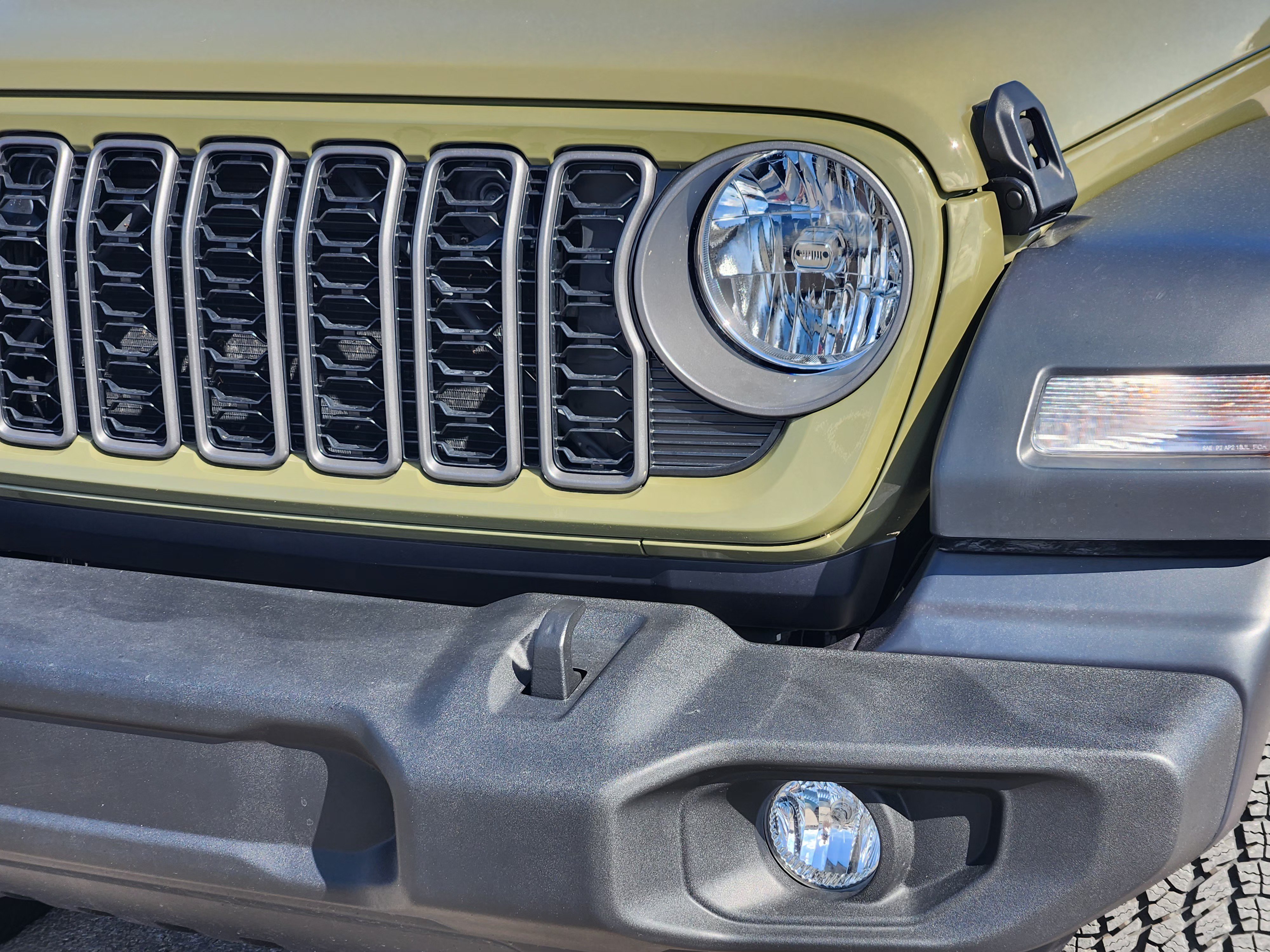 Used 2026 Jeep Wrangler Unlimited Sport AWD/4WD image 8