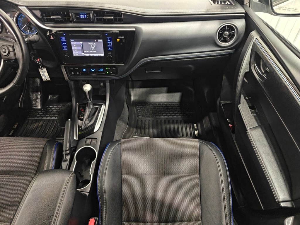Used 2017 Toyota Corolla SE FWD image 28