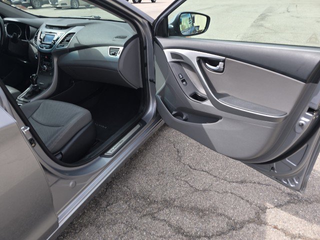 Used 2016 Hyundai Elantra Limited FWD image 39