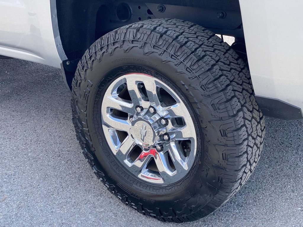 Used 2018 Chevrolet Silverado 2500 LT AWD/4WD image 36