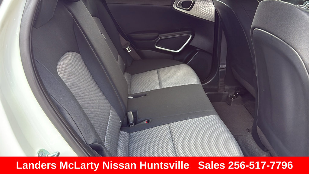 Used 2025 Kia Soul LX FWD image 18
