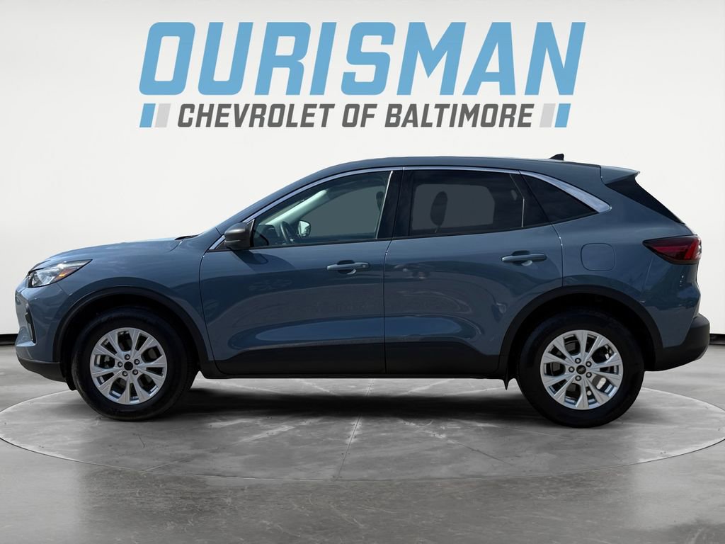 Used 2024 Ford Escape Active AWD/4WD image 3