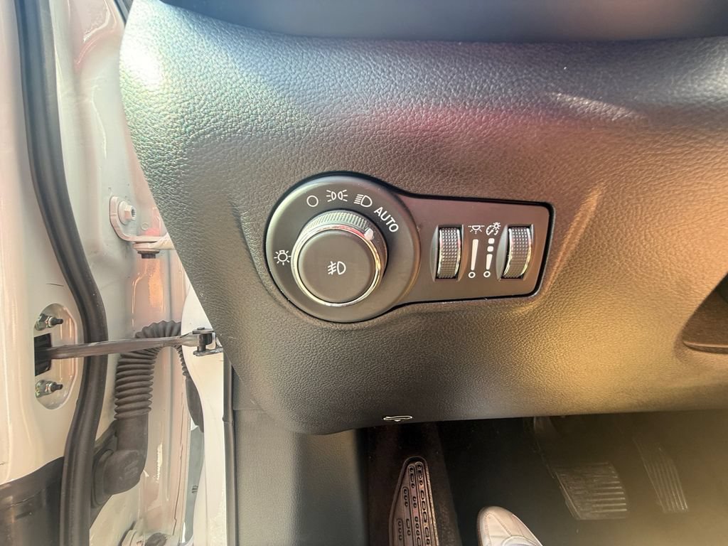 Used 2024 Jeep Compass Latitude AWD/4WD image 19