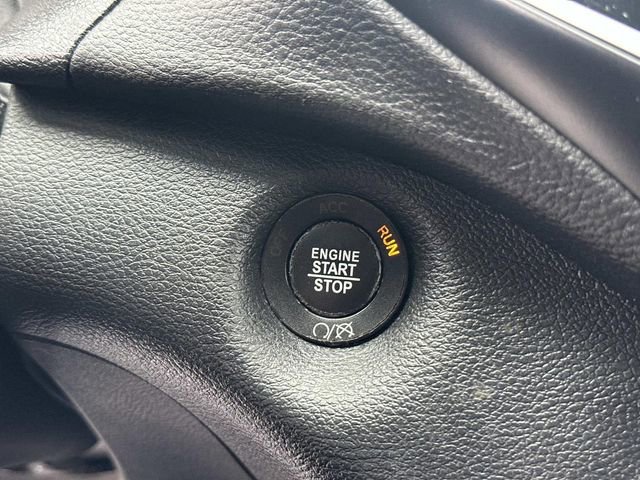 Used 2019 Jeep Cherokee Limited image 28