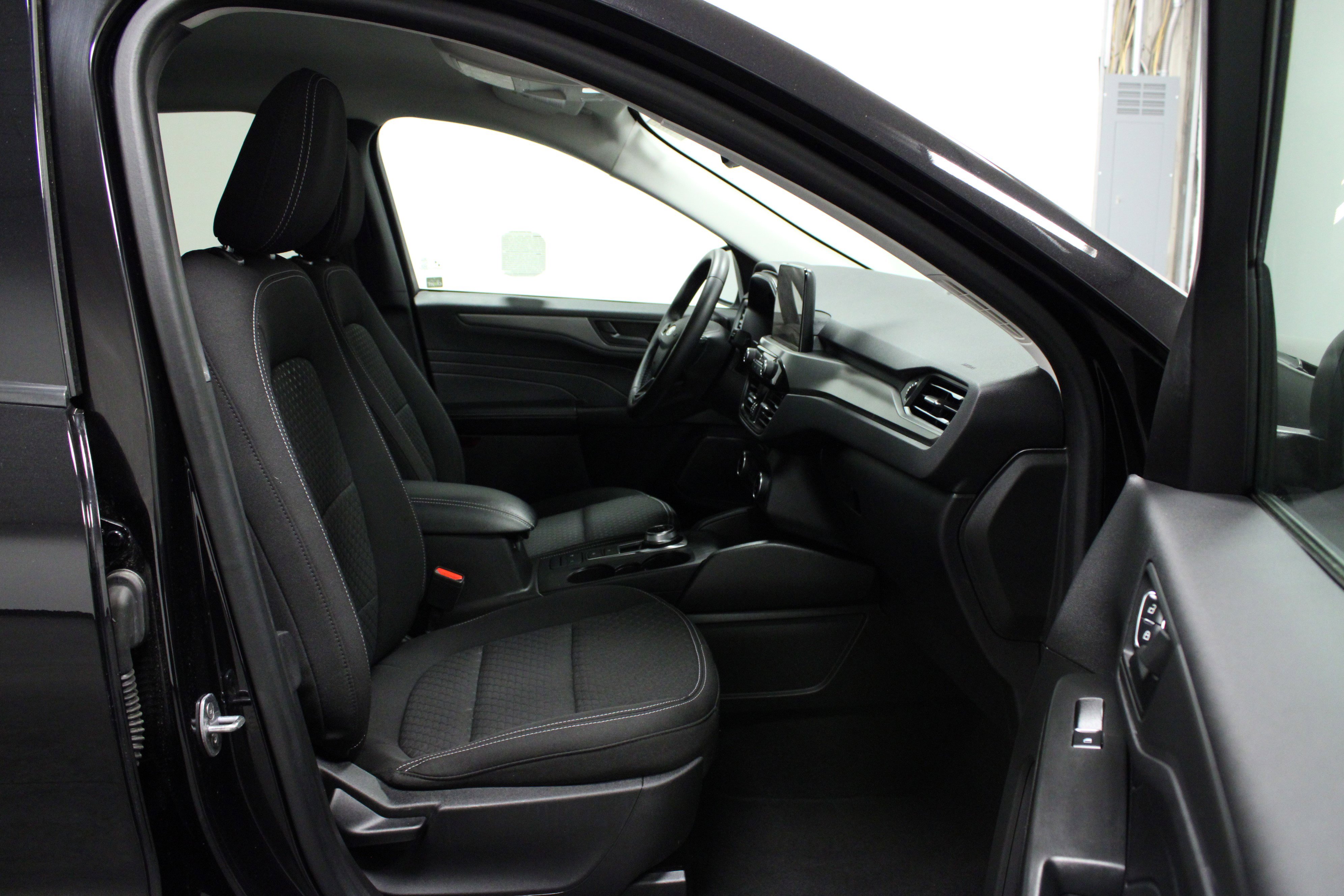 Used 2023 Ford Escape Active image 16