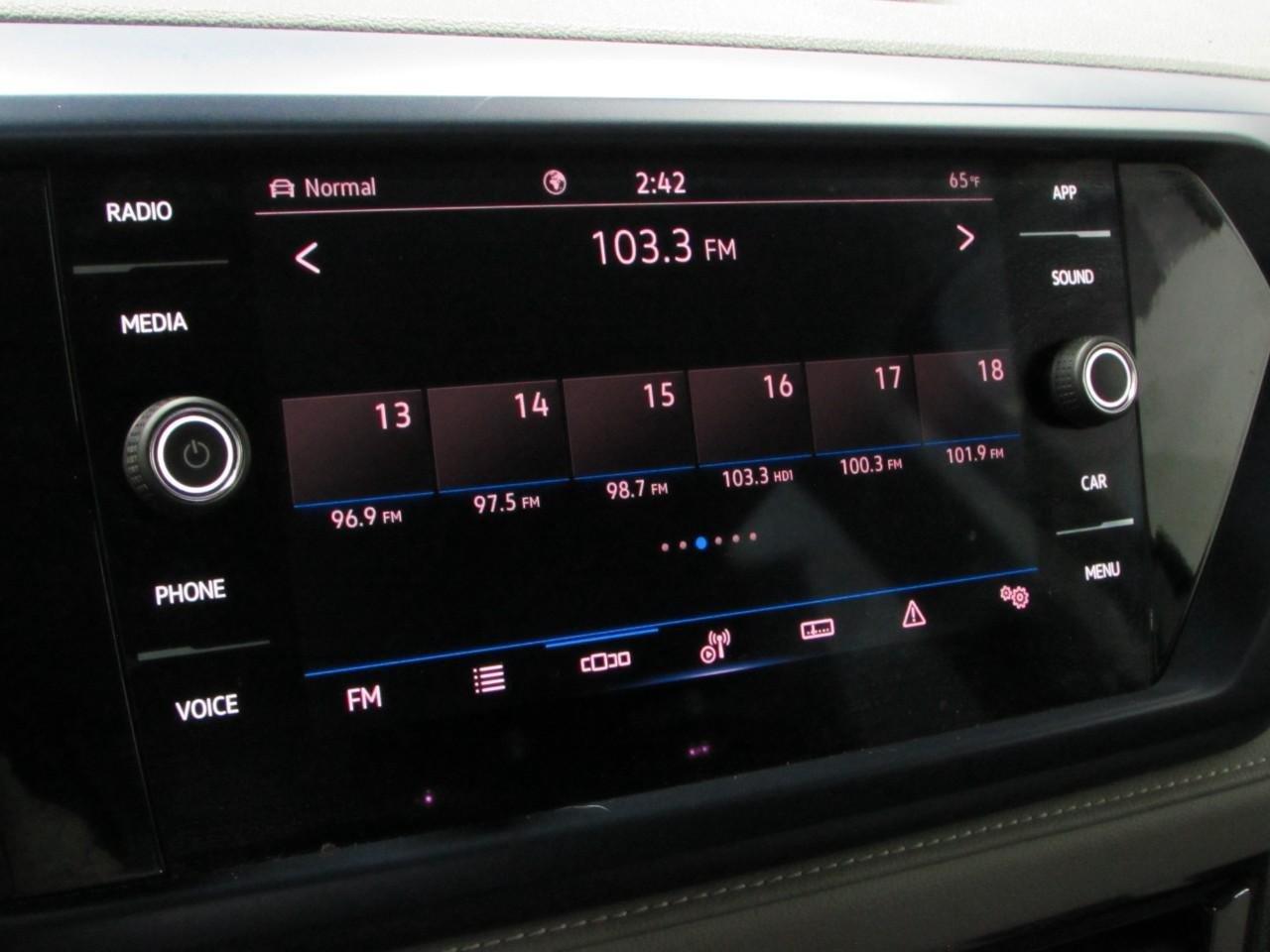 Used 2024 Volkswagen Taos SE AWD/4WD image 26