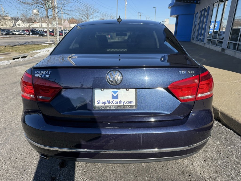 Used 2015 Volkswagen Passat TDI SEL Premium image 10