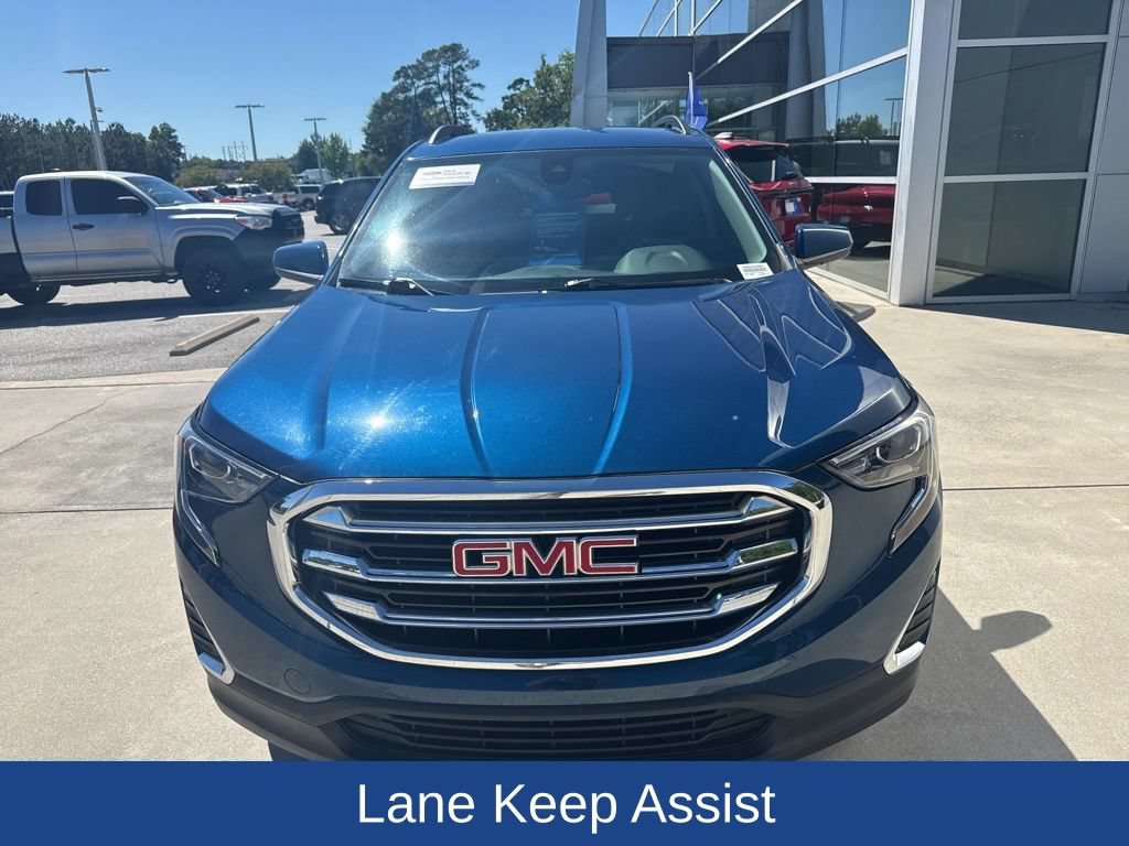 Used 2020 GMC Terrain SLE w/ Driver Convenience Package FWD image 4