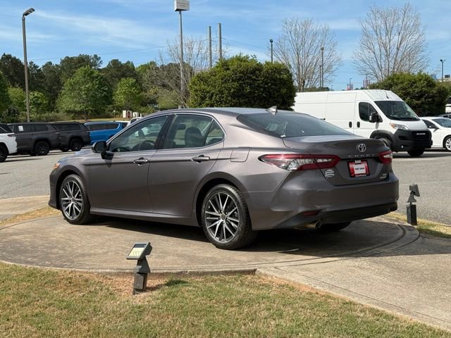 Used 2022 Toyota Camry XLE image 5