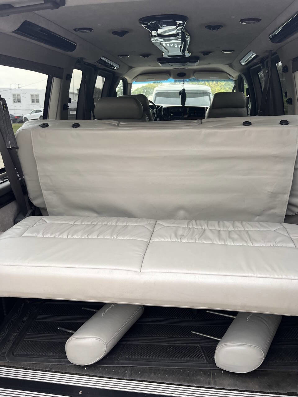 Used 2004 Chevrolet Express 1500 1500 3dr Cargo 135 in. WB w/ LS Preferred Equipment Group image 26