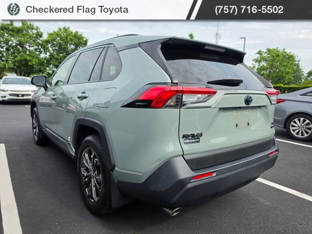 Used 2022 Toyota RAV4 XLE Premium AWD/4WD image 4