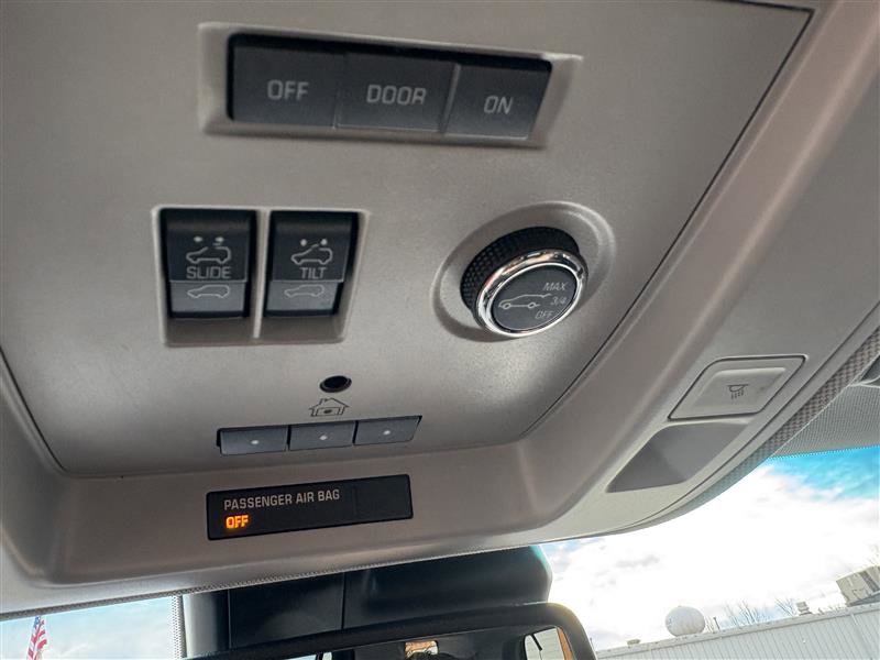 Used 2015 GMC Yukon Denali w/ Open Road Package image 16