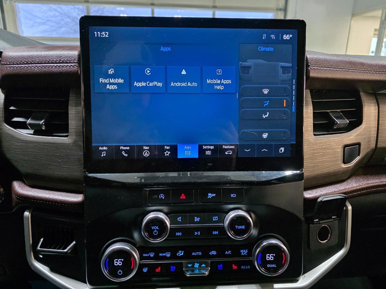 Used 2024 Ford Expedition Max Limited image 39