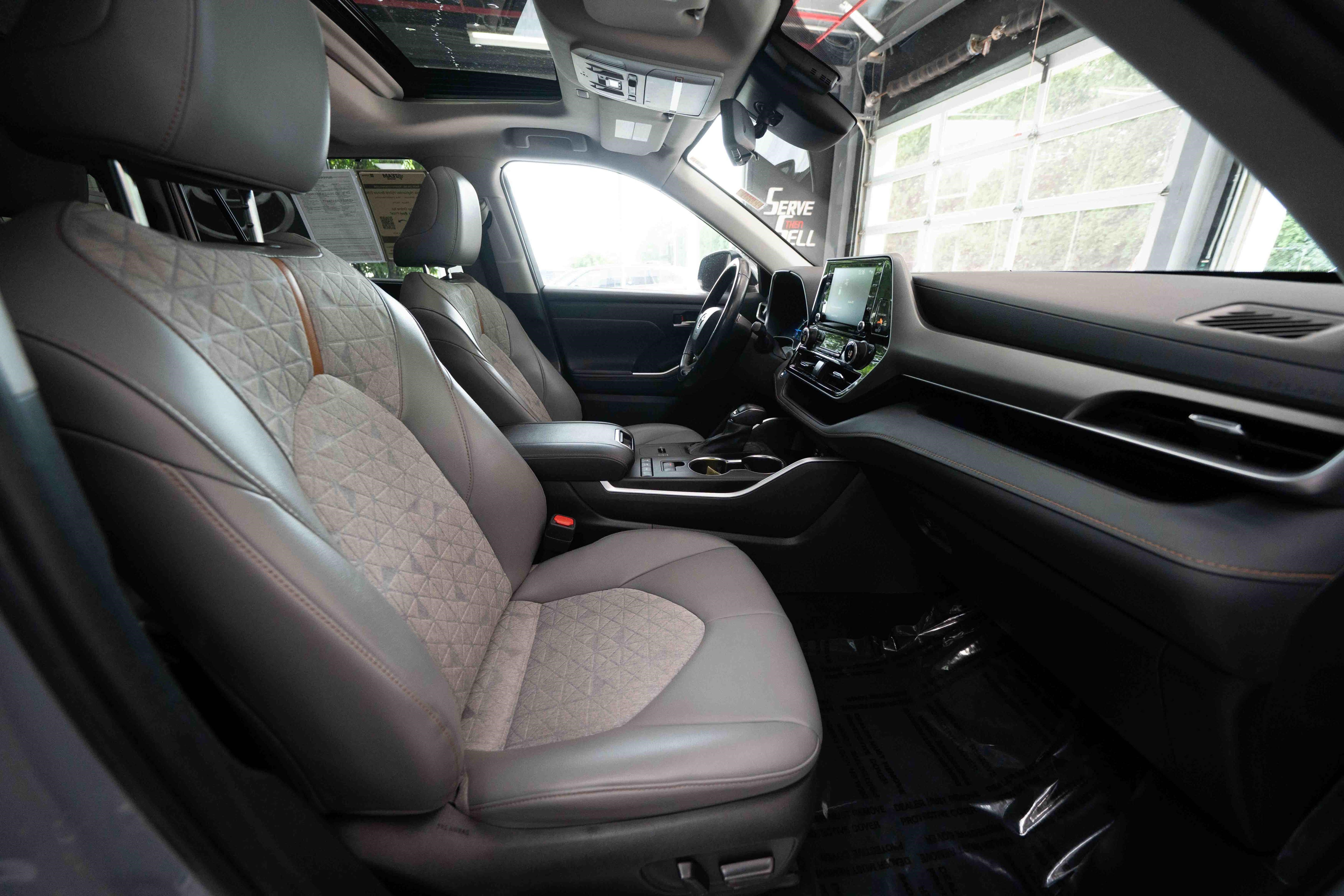 Used 2022 Toyota Highlander Bronze Edition AWD/4WD image 27
