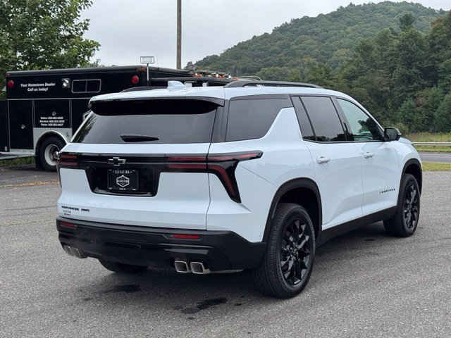 New 2026 Chevrolet Traverse LT w/ Enhanced Driving Package AWD/4WD image 7