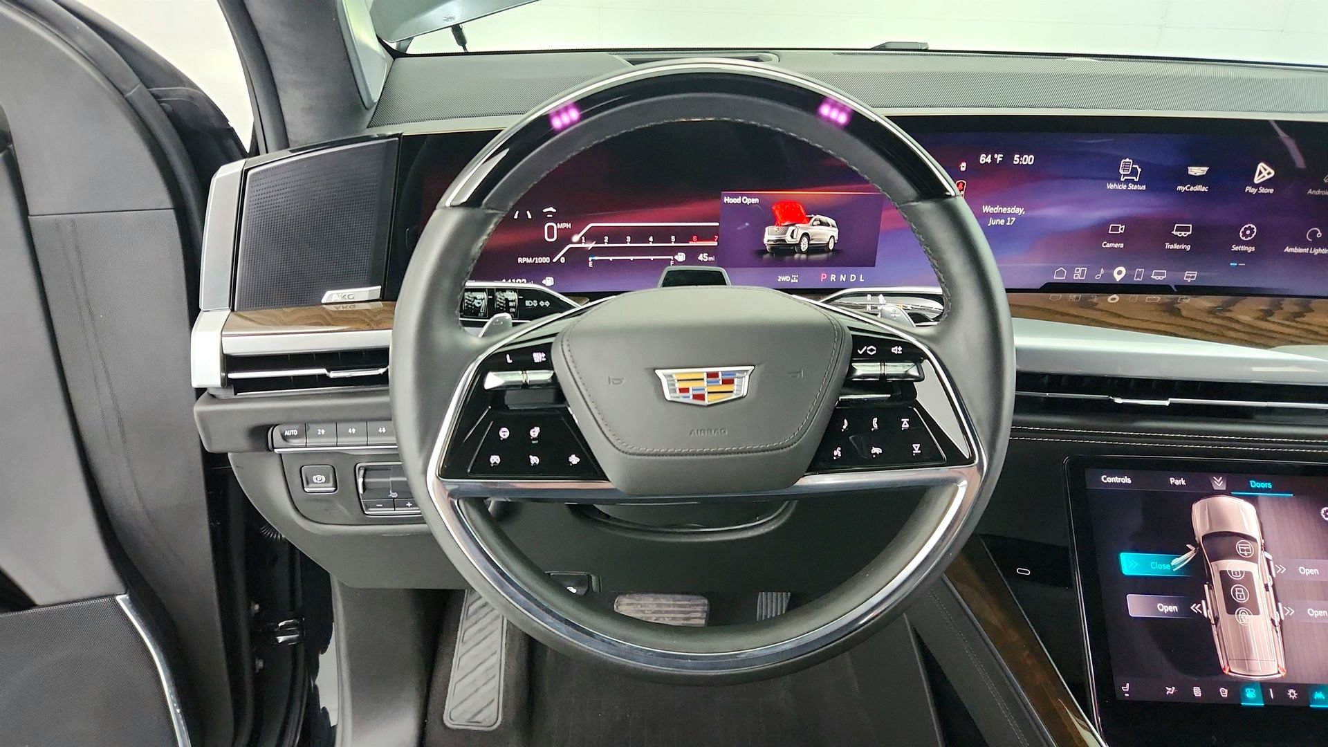 Certified 2025 Cadillac Escalade Sport Platinum w/ LPO, Floor Liner Package AWD/4WD image 19